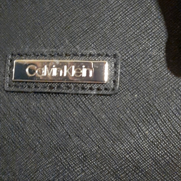 Med Signature Calvin Klein - Picture 2 of 9